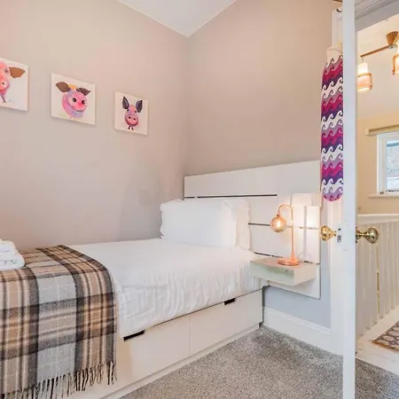 3 Bed In Sz549 Holiday home